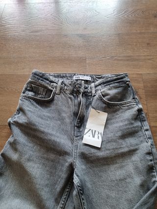 Pantalones vaqueros Zara grises largos