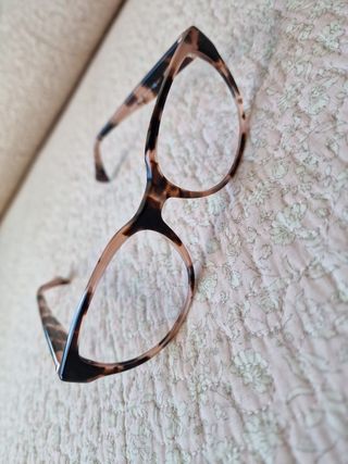 Montura de gafas tortuga