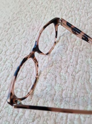 Montura de gafas tortuga