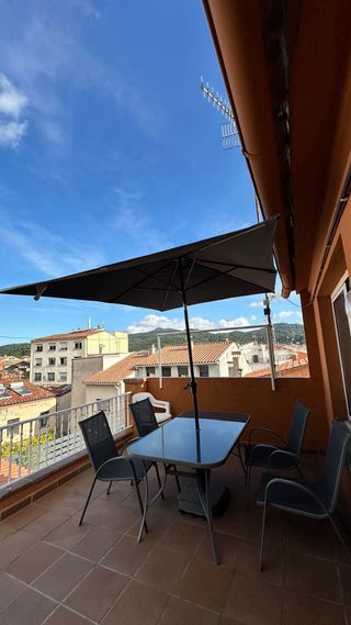 Conjunto Mesa, Sillas y Sombrilla Terraza