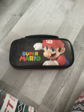 Nintendo Switch Roja y Azul 350euros negociable
