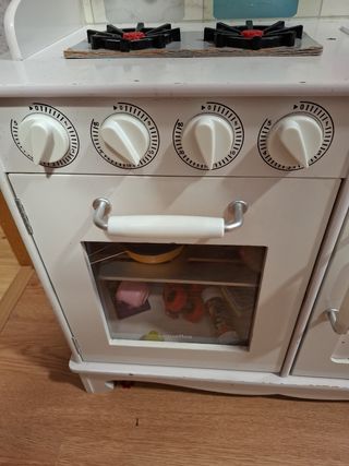 Cocina de juguete blanca