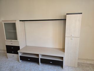 Mueble de salón modular beige y marrón