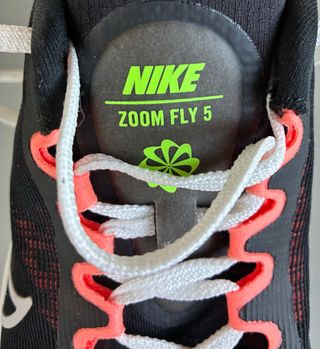 Nike Zoom Fly 5 Negro y Verde. 