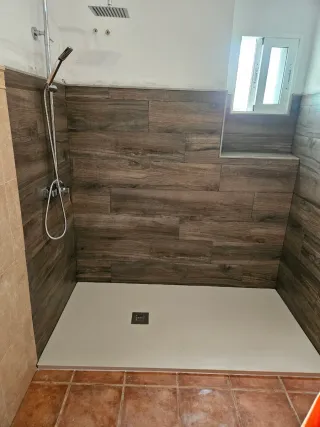 Reformas pintura fontanería etc.