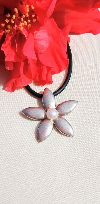 Colgante Tous Perla y Flor Plata