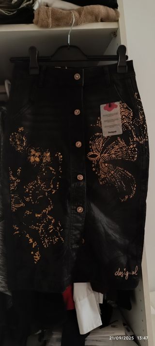 Falda Jeans Desigual Negra Bordada