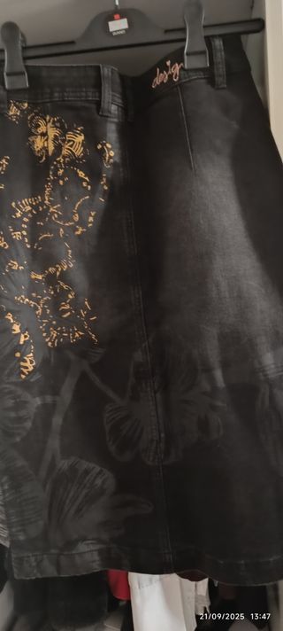 Falda Jeans Desigual Negra Bordada