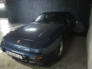 Porsche 944 1984