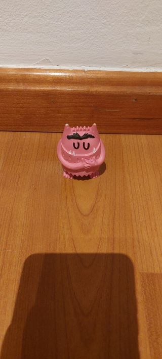 Monstruo rosa decorativo