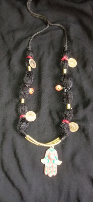 Collar étnico con colgante Hamsa