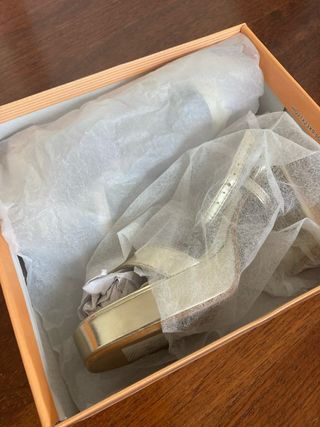 Sandalias doradas de plataforma para eventos T.39