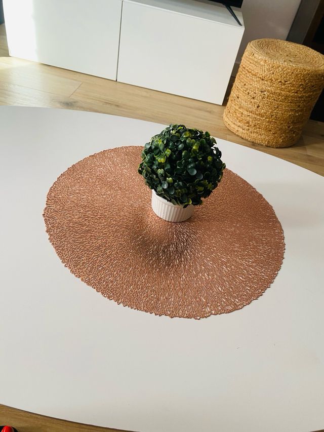 Mantel individual redondo dorado nude (40 cms)