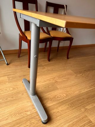Mesa de despacho de madera