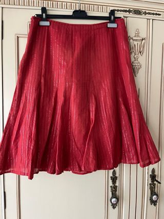 Conjunto TRAZOS Blusa y Falda Rojo