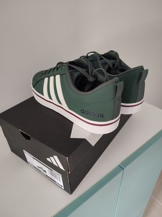 Adidas VS PACE 2.0 Talla 41 1/3 Verdes NUEVAS
