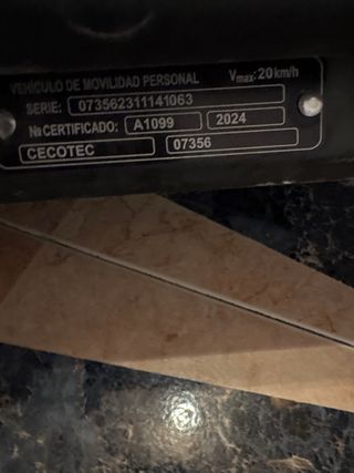 Patín Eléctrico Cecotec - Como Nuevo