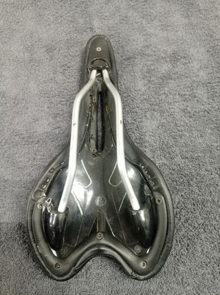 Sillín bicicleta GES negro