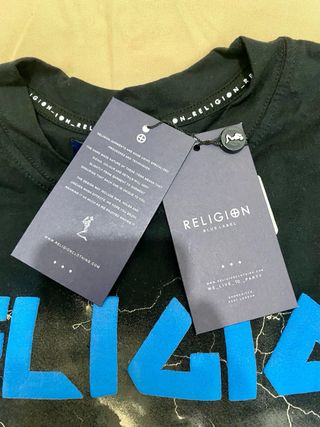 Camiseta Religion Negra con Águila