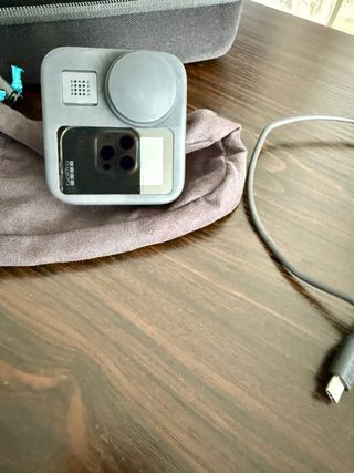 Cámara GoPro Max 360 + Cargador y 2 Baterías