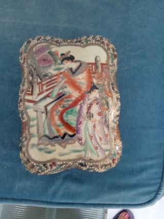 Caja porcelana china antigua figuras