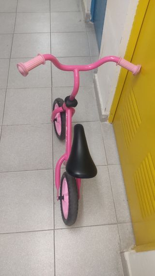Bicicleta sin pedales Chicco Rosa