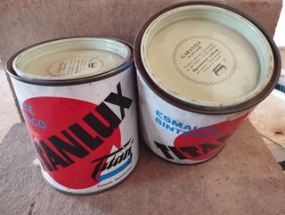 02 Latas de pintura Titanlux 1 kg. Verde cristal.