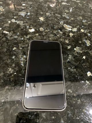 iPhone XR 128 GB con 74% salud bateria