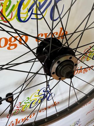 Rueda trasera 27.5 rosca y disco