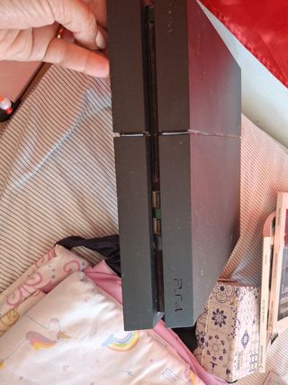 PS4 (PlayStation 4) con 2 mandos