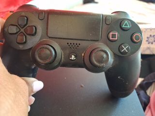 PS4 (PlayStation 4) con 2 mandos