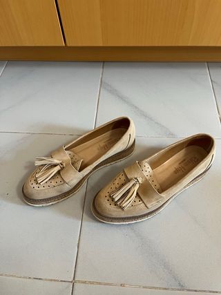 Manoletinas beige ante Rebecca Hope