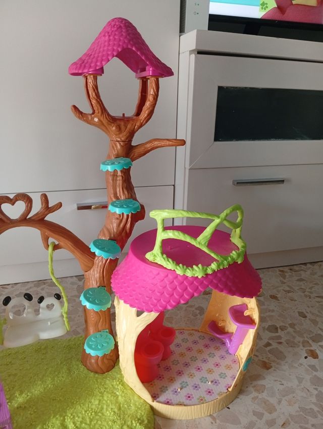 Casa Muñecas Enchantimals Árbol y Columpio