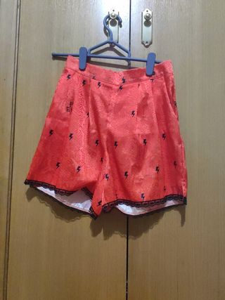 Shorts Aire Retro Rayos Rojos Talla XS