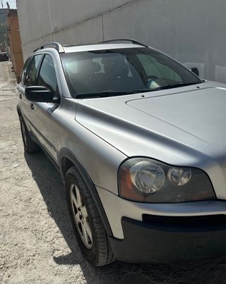 Volvo XC90 2004