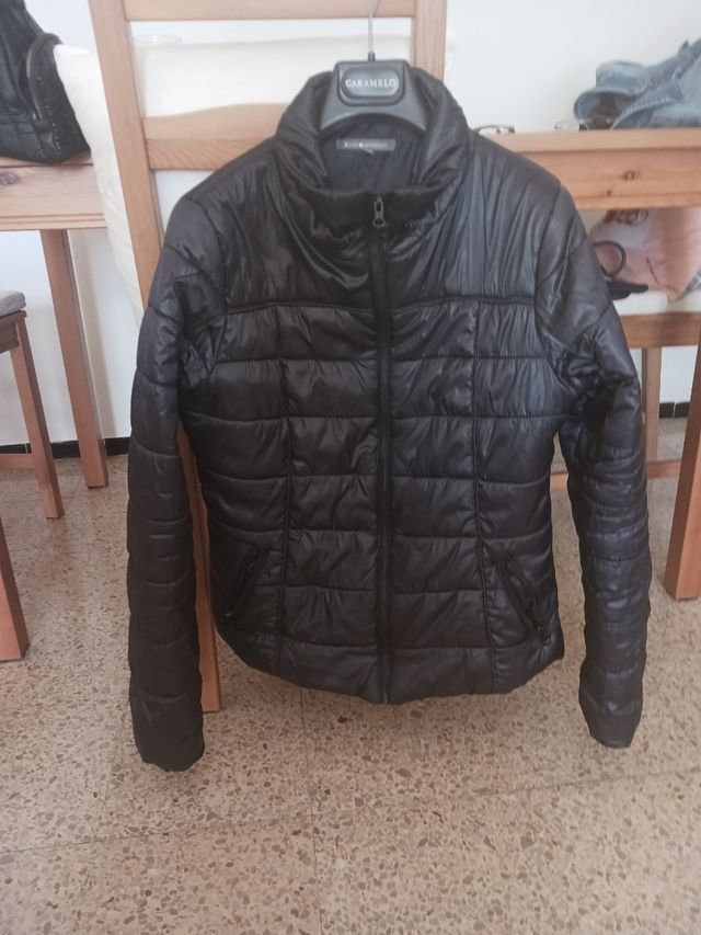 Chaqueta acolchada negra pecho 93 Largo 57