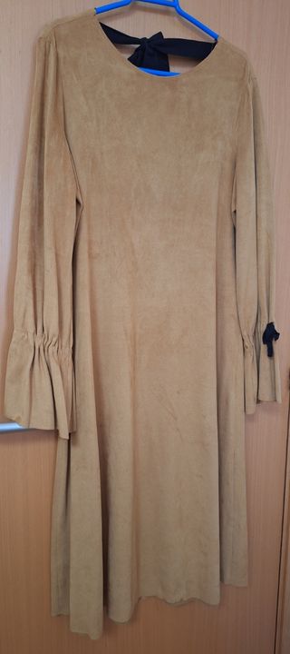 Vestido de invierno mostaza