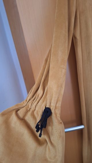 Vestido de invierno mostaza