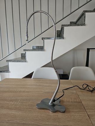 Lampada di design in metallo 