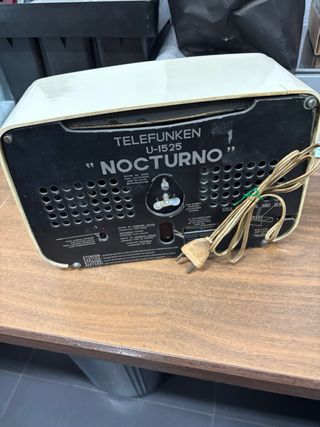 Radio antigua válvulas Nocturno U1525