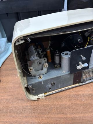 Radio antigua válvulas Nocturno U1525