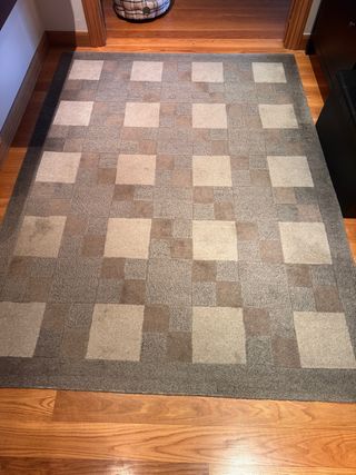 Alfombra grande de cuadrados