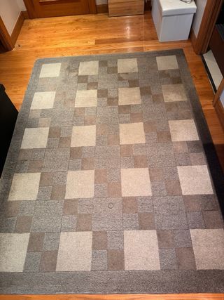 Alfombra grande de cuadrados