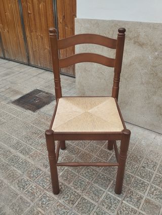 Sillas de cocina de madera y ratán
