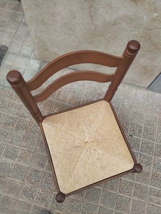 Sillas de cocina de madera y ratán