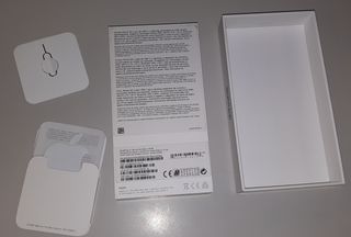 Apple iPhone SE Black 64 GB Scatola vuota  Iphone