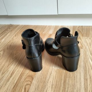 Botines negros