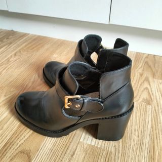 Botines negros