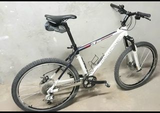 Bicicleta Rockrider blanca