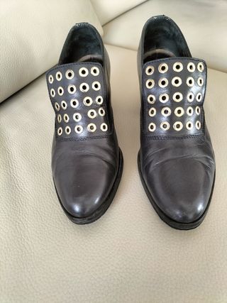 Zapatos de piel para señora